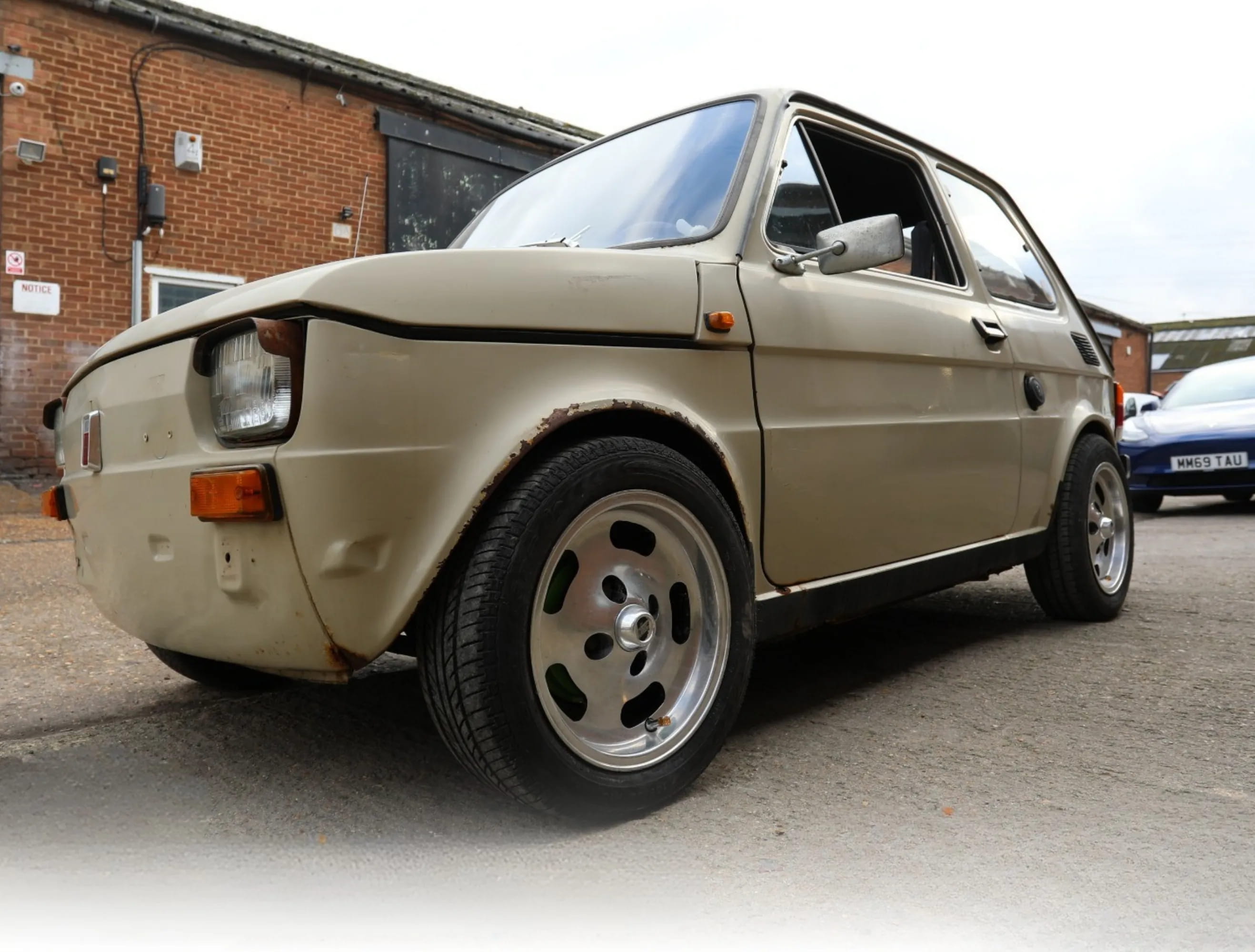 Why Choose South Body Repairs For Your Classic Car Restoration?
